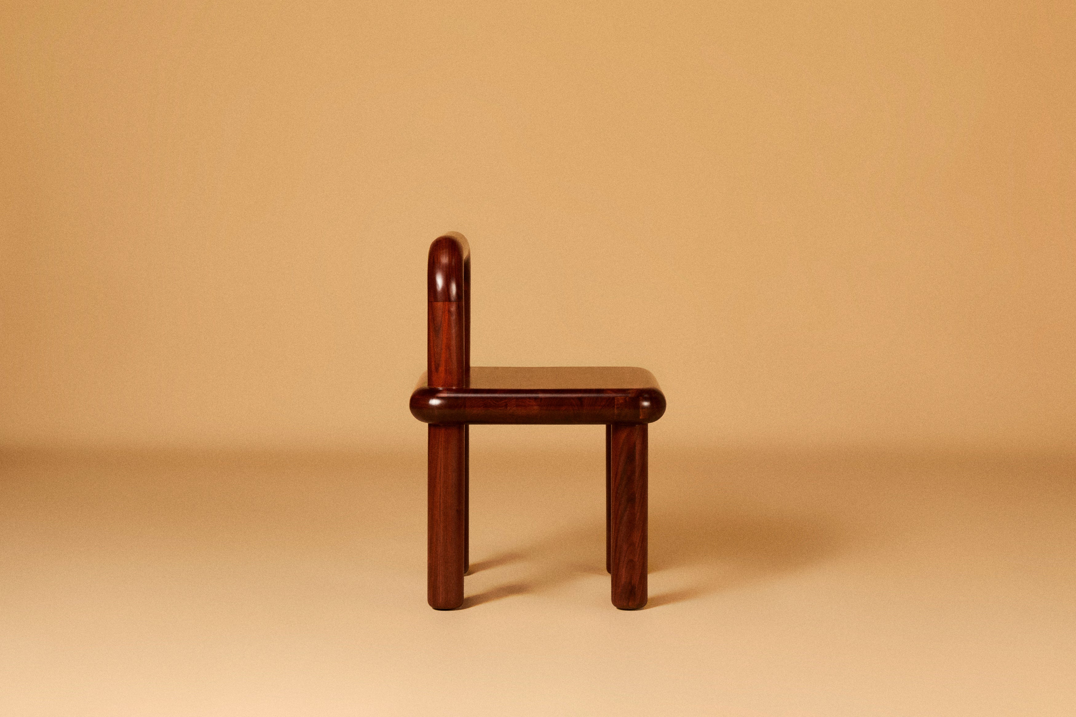 SOLID WALNUT