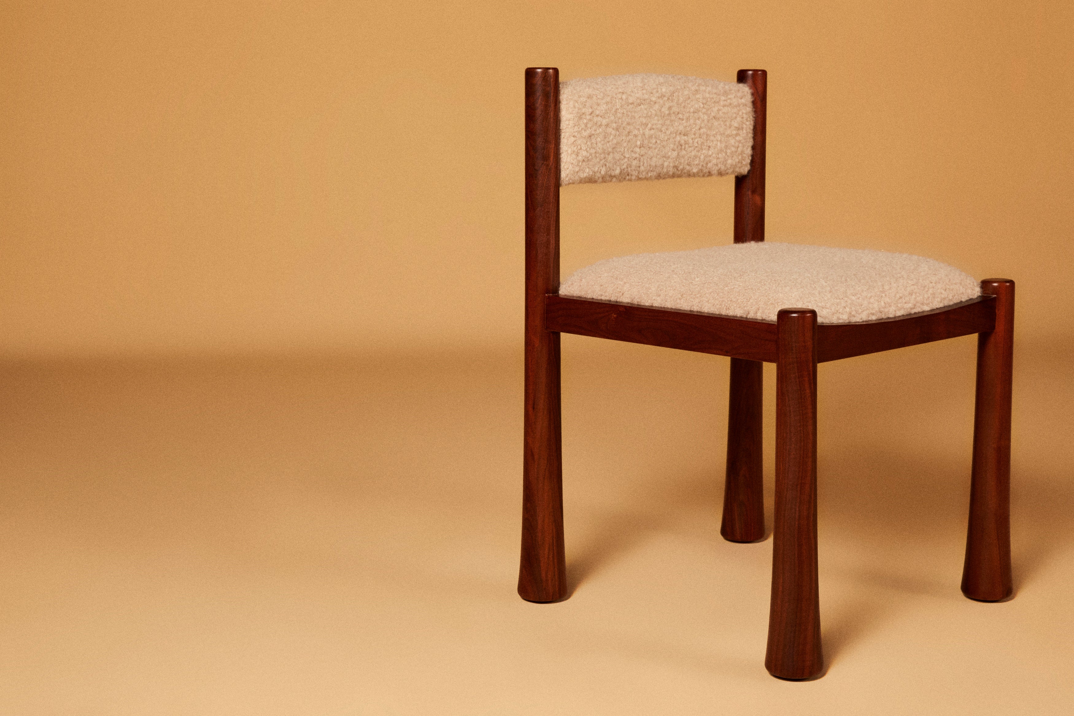 CREMA WOOL BOUCLE & WALNUT